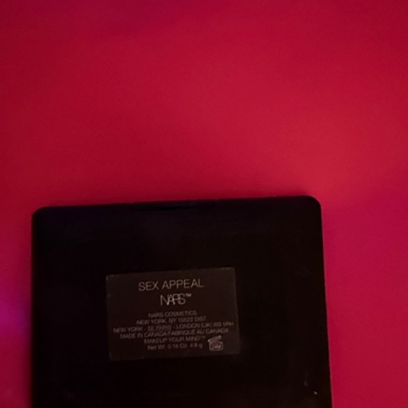 NARS Black Compact with White Logo - Picture 3 of 3